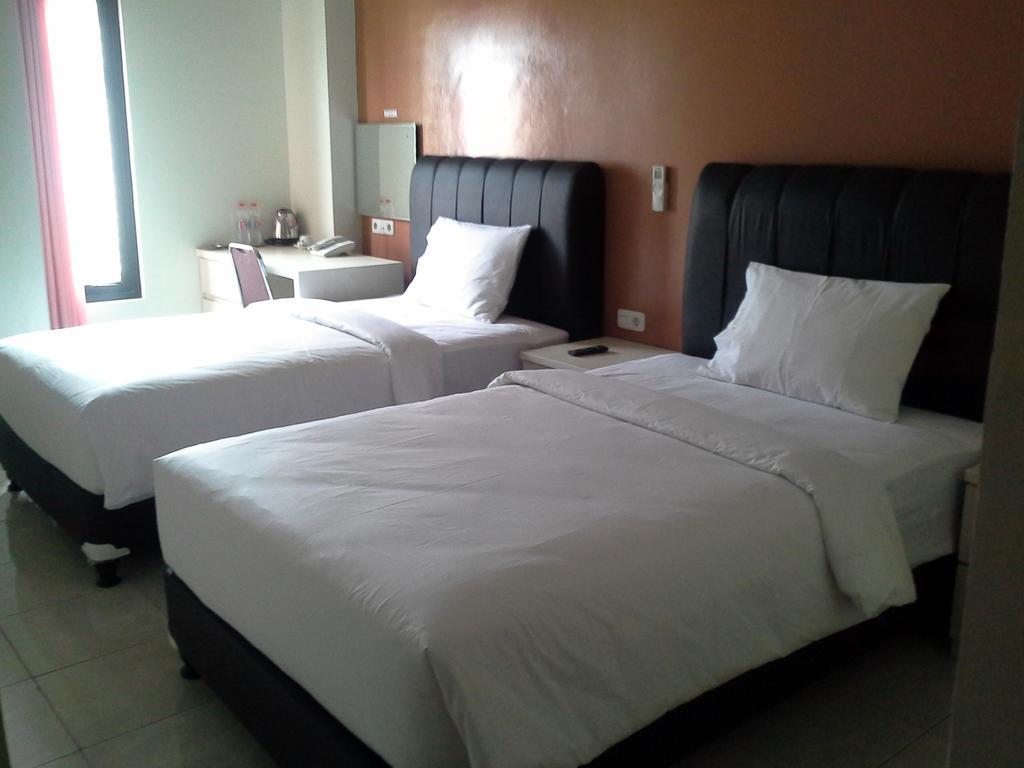 בנדונג Asoka Inn מראה חיצוני תמונה