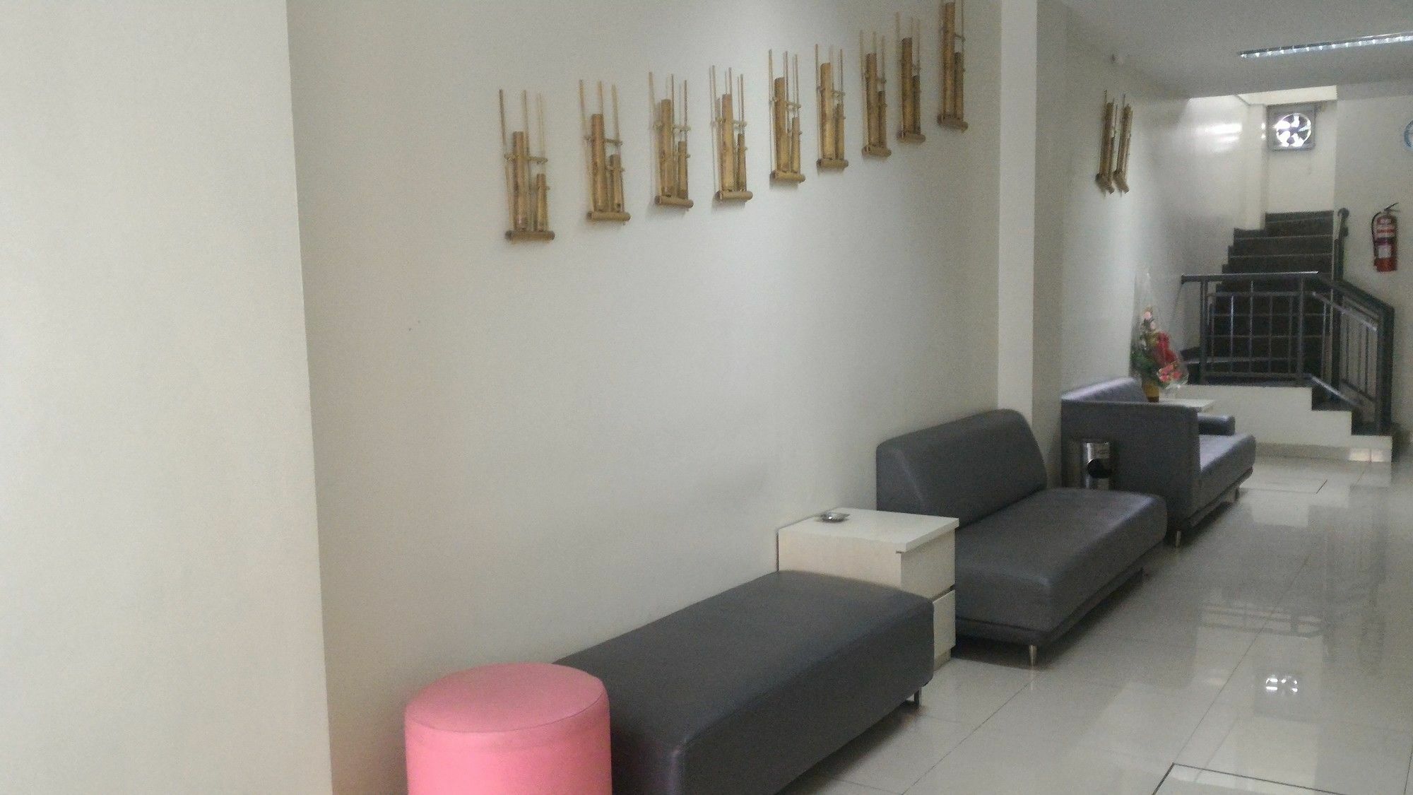 בנדונג Asoka Inn מראה חיצוני תמונה